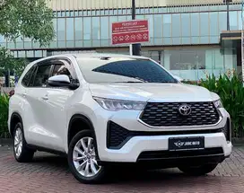 LIKE NEW LOW KM TOYOTA INNOVA ZENIX 2.0 V CVT 2023