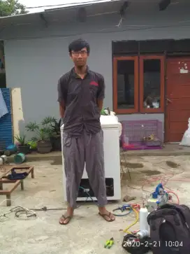 Service kulkas / AC / Mesin cuci / TV / dll