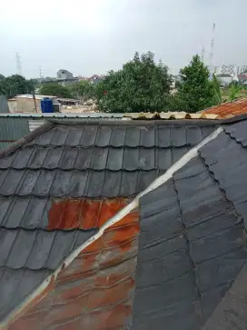 Perbaikan atap bocor