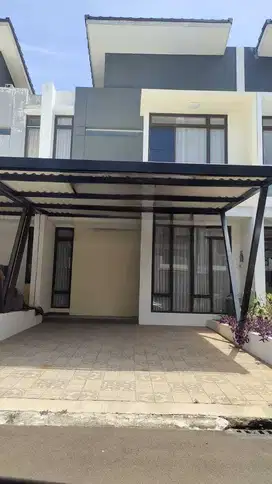 Rumah Metland transyogi 900jtan 2 lantai