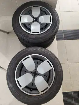 DI JUAL VELG+BAN MOBIL SECOUND AIR EV WULING