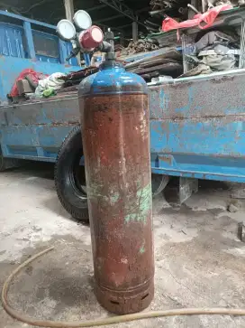 Di jual tabung oksigen dan acetilin