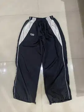 Celana Parasut Besar