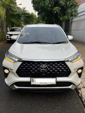 Toyota Avanza Veloz Q 1.5 AT 2023 Orisinil Pemakai KM Rendah