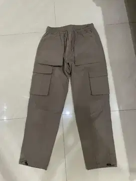 Celana Kargo Jepang