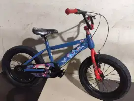 Sepeda BMX ukuran 16 ban jumbo