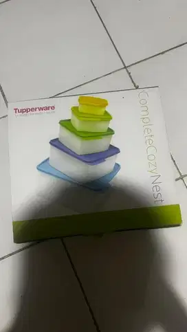 Tupperware original box makan