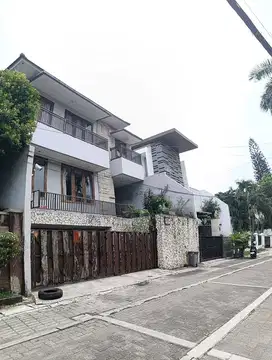 Rumah Mewah 3lt di Jl Cilandak Tengah Ujung Cilandak Jakarta Selatan