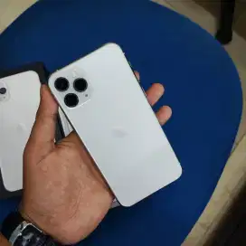 Iphone 11 pro 512gb  second inter becukai aman