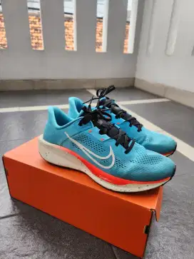 Sepatu Running Quest 6 size 42.5 (27cm)