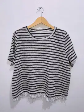 Atasan kaos rajut wanita