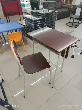 Meja sekolah set