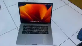 Macbook Pro 2018 touchbar i7 16gb 256gb