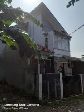 Rumah mewah 2 lantai T240/177 hanya 1,750 M Jatingaleh Semarang