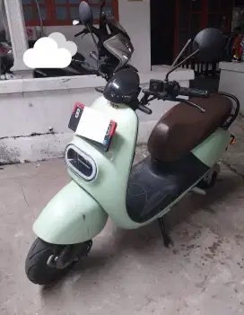 DIJUAL MOLIS VIAR Q1 LIKE NEW