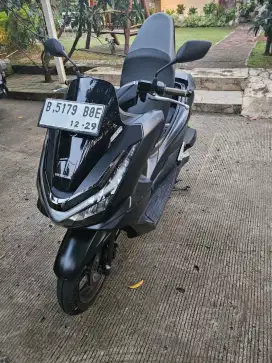 PCX 160 Matte Black ABS Roadsync Tipe Tertinggi