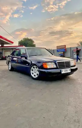 Jual Mercedes Benz 230E W124 Boxer