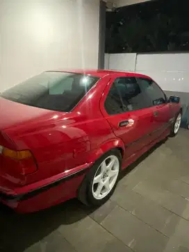 Dijual BMW 318i E36