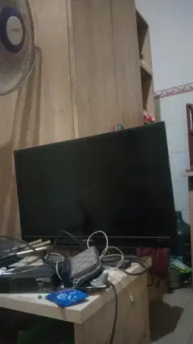 Tv bekas Samsung rusak lcd 24