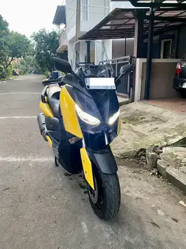 Yamaha Xmax Tahun 2017 Kuning