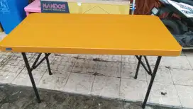 Meja lipet plastik
