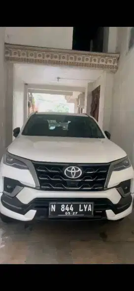 Dijual Toyota Fortuner 2.8 4x2 GR sport