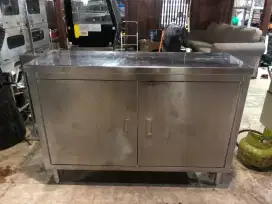 kabinet pintu kupu-kupu
Uk 120x40x86

harga 2,8jt

ada 2 unit
