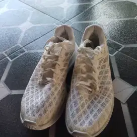 Sepatu under armour original