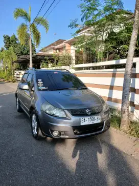 dijual suzuki sx4 tahun 2013