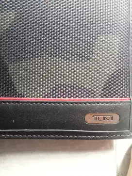 Dompet branded merek TUMI