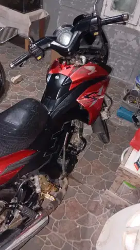 Honda cs 1 2008