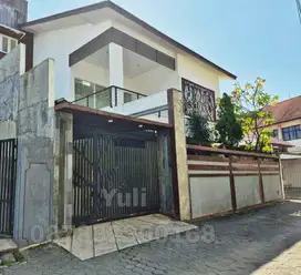 Dijual Rumah Bagus Tingkat 2,5 Lantai Siap Pakai Tengah Kota Semarang