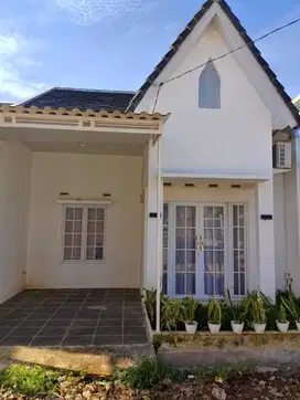 DIJUAL RUMAH KONSEP EROPA TERJANGKAU DAN STRATEGIS