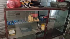 Etalase untuk jualan