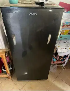 Kulkas Aqua 1 pintu