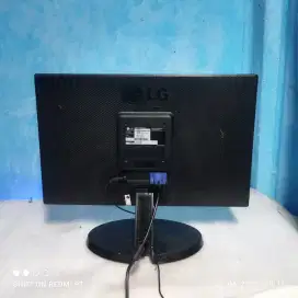 Monitor komputer 19 in minus bleding layak pakai