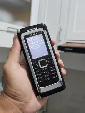 Nokia E90 Communicator Keren XLONLY