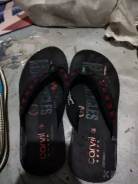 Jual sepatu Converse all Star sama sendal carvil