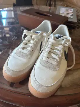 Sepatu Nike killshot 2 ukuran 42. (bukan adidas samba)
