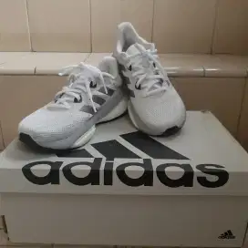 Sepatu Sneaker Adidas Like New