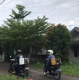 Jualan jus keliling