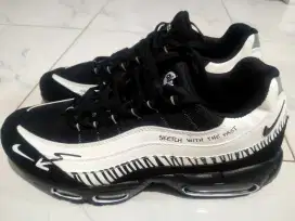 Nike Air Max 95 Sketch sz 46