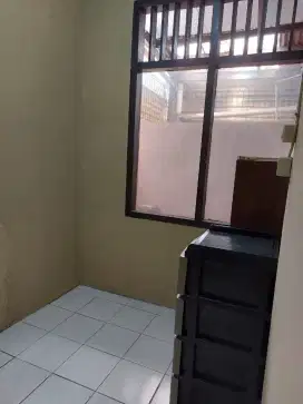 KOST PONDOK PINANG KEBAYORAN LAMA JAKSEL DEKAT JALAN RAYA