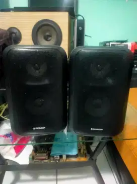 Box+speaker pioneer