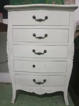Meja Nakas Putih BU
