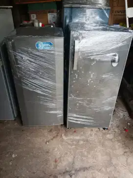 Kulkas 1 pintu LG siap pakai