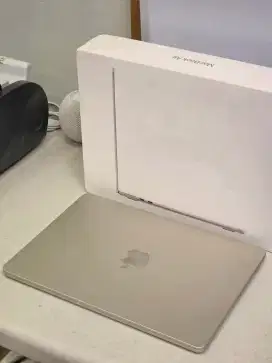 Macbook Air M2 16/256GB iBox
