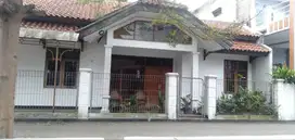 Rumah Siap Huni Lengkong Kecil Dekat Alun Alun kota Bandung