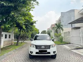Ford Everest 2.5 XLT Limited Diesel Matic 2011 Putih Plat W