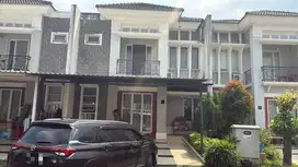 JUAL CEPAT RUMAH  DEPAN TAMAN CLUSTER MICHELIA GADING SERPONG